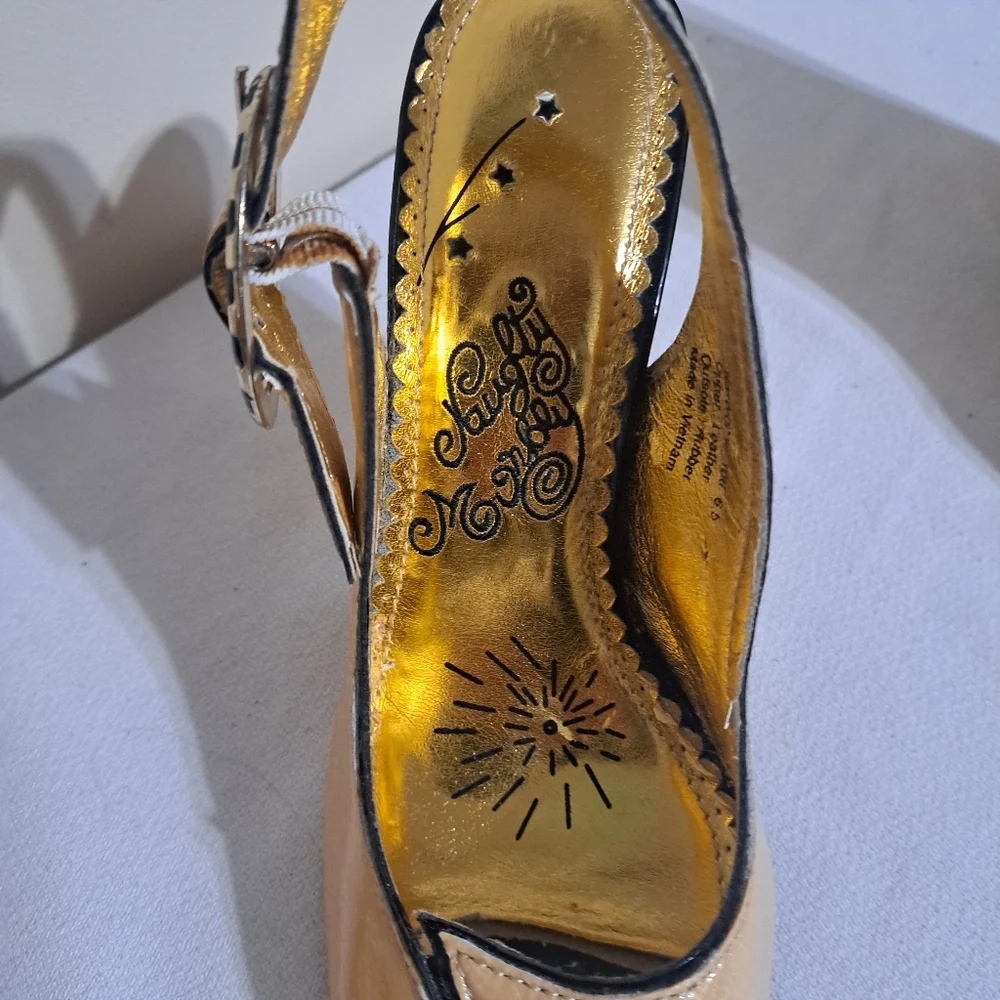 Retro 50s Style Naughty Monkey Beige and Black Women's Heels